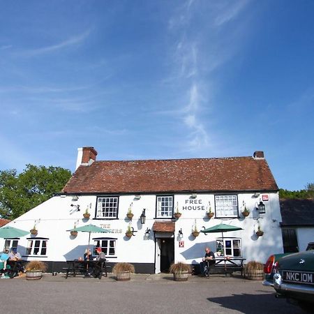 Отель The Cricketers Arms Петвёт Экстерьер фото